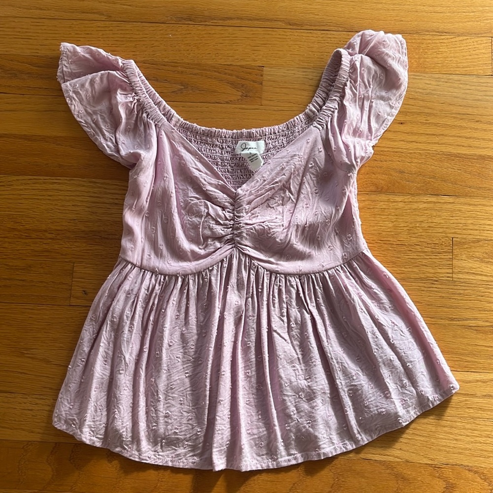Woman’s - Blouse/ flowy top